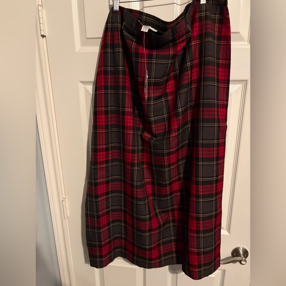395- NWT Plaid wrap Maxi Skirt in Red and Black